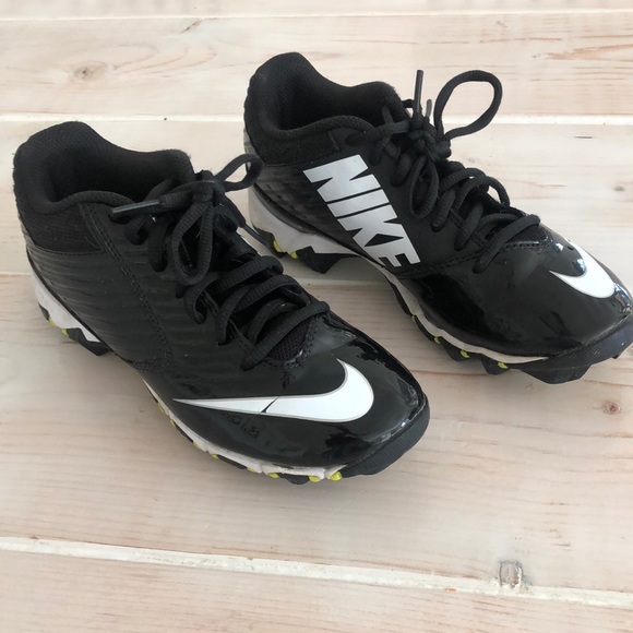 Nike Other - Boys Nike Fastflex V shark black football cleats 3